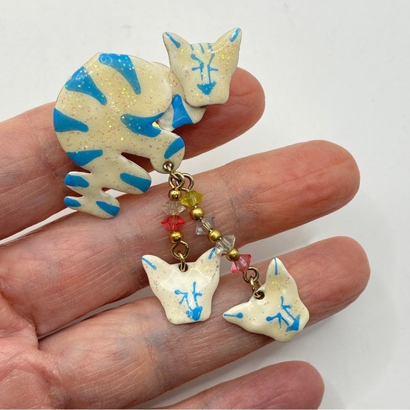 Kitchy Artisan-Made Metal Enameled Cat Brooch Crazy Cat Lady - Picture 2 of 5